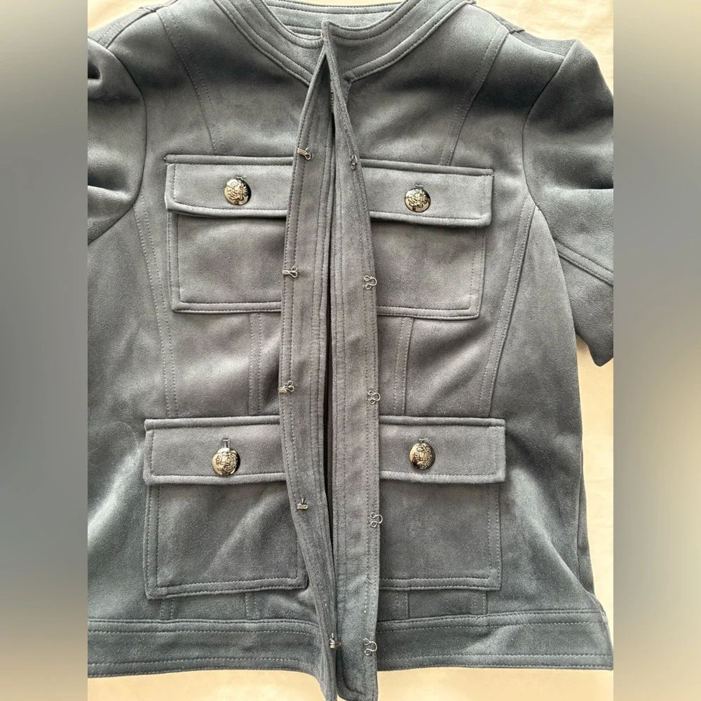 NWOT-Carmen Marc Valvo Faux Suede Women's Slate Blue Pocket Jacket - Picture 6 of 13